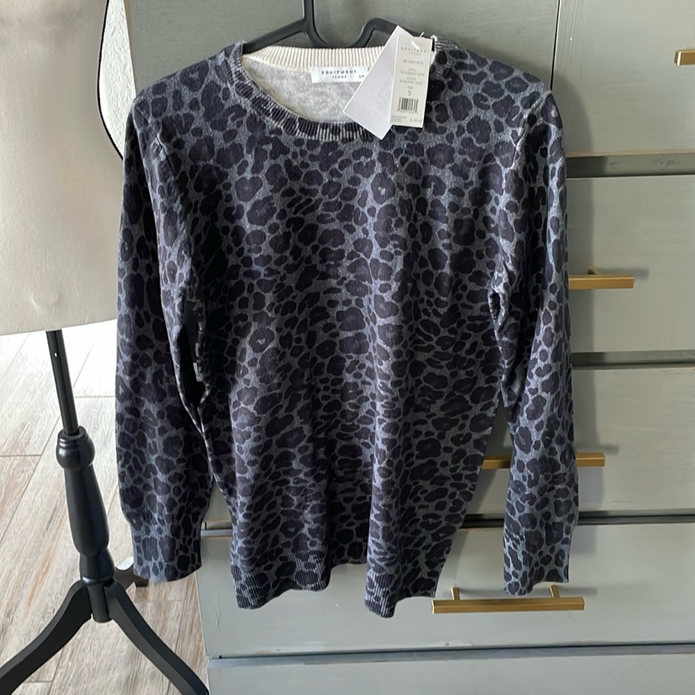Equipment Femme cotton and cashmere Leopard Print Sweater size small nwt